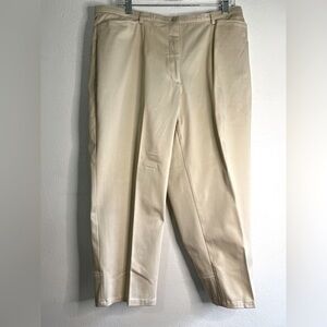 Tribal khaki capris, Sz 16W. 98% cotton, 2% spandex. Preowned. Like new.